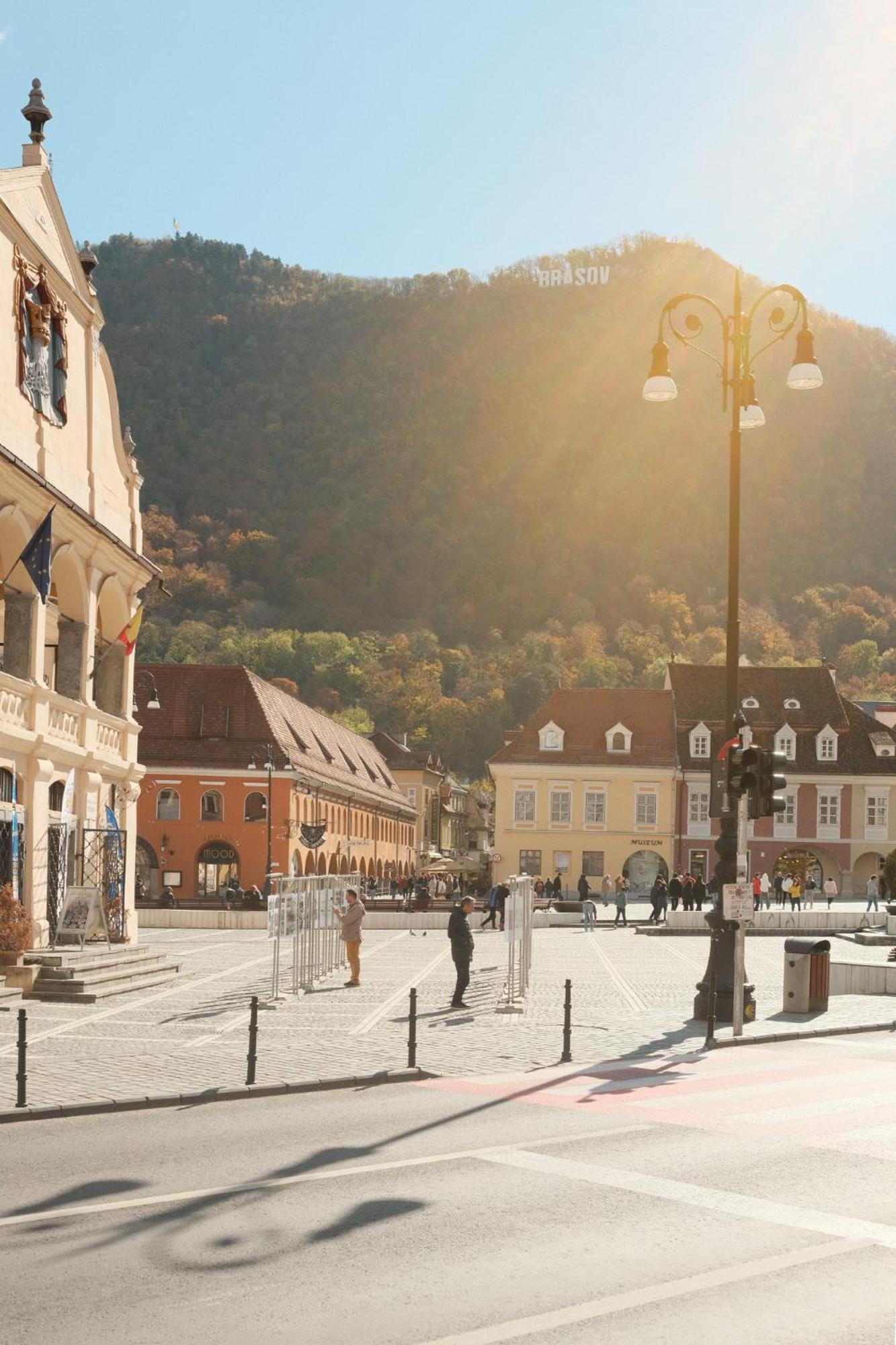 Harmonee - Central Retreat Brasov Ngoại thất bức ảnh